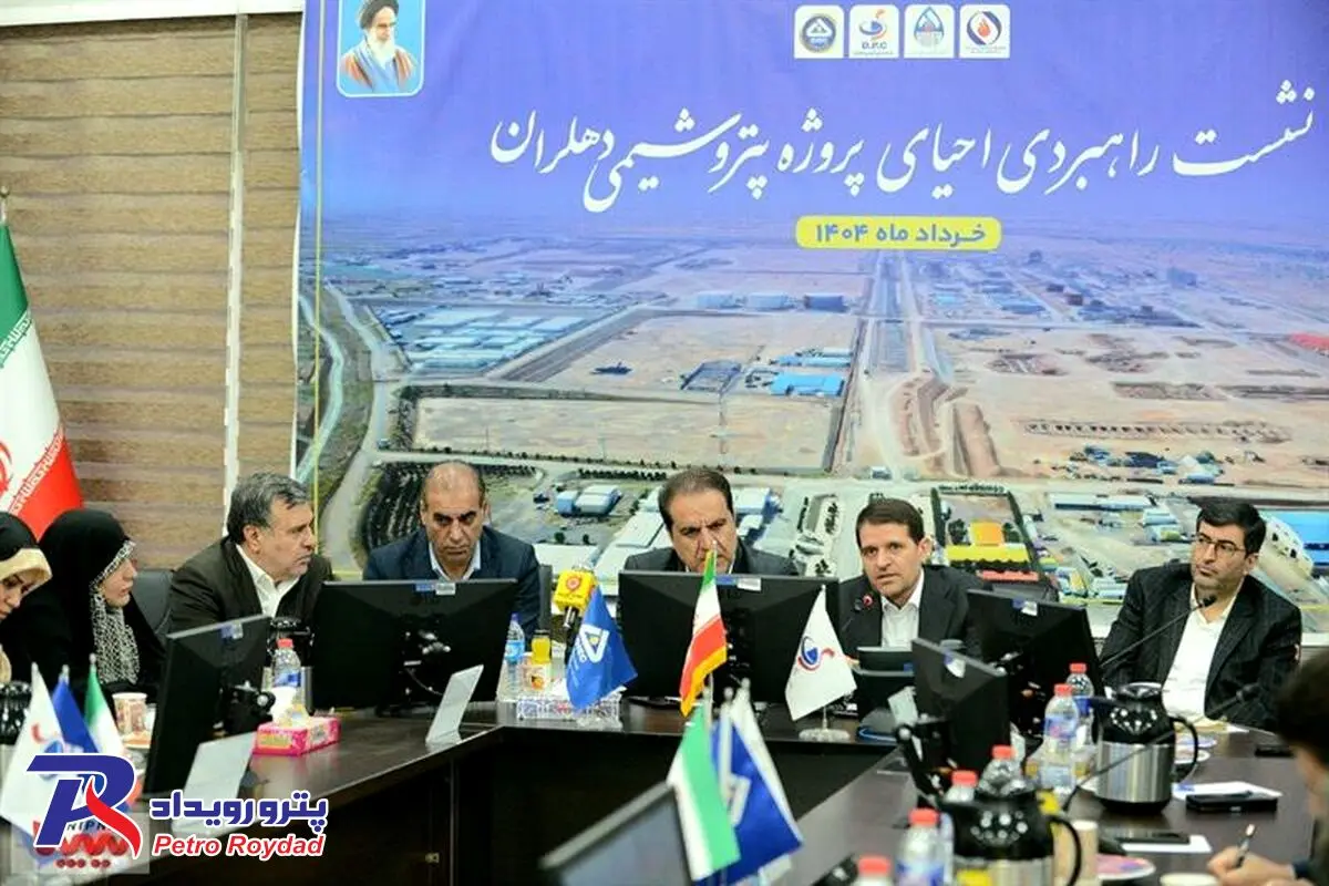 22درصد ظرفیت پتروشیمی به جای خوراک، خاک می خورد

