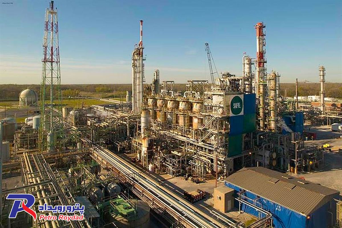 توقف خرید نفت روسیه از طرف پالایشگاه‌های بزرگ هند

