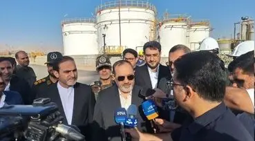 با حضور وزیر دفاع، احداث بزرگترین نیروگاه خورشیدی پتروشیمی کشور آغاز شد / فیلم

