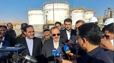 با حضور وزیر دفاع، احداث بزرگترین نیروگاه خورشیدی پتروشیمی کشور آغاز شد / فیلم

