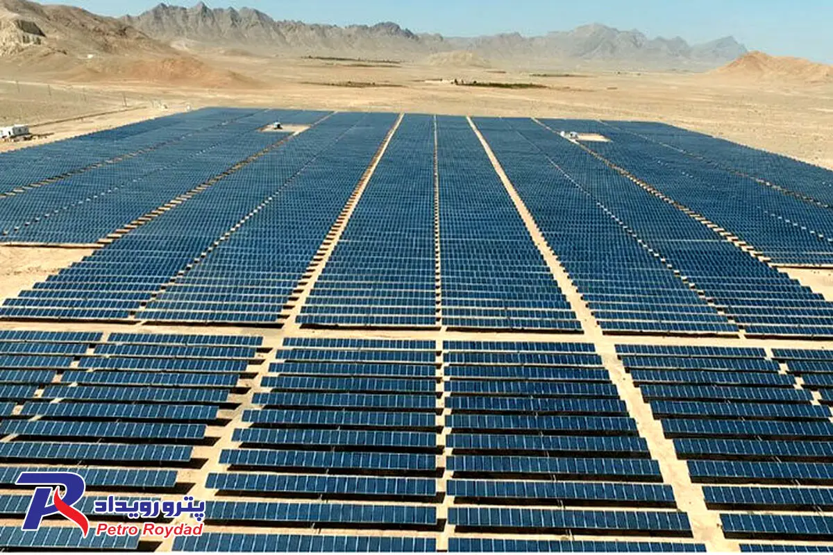 کلنگ زنی نیروگاه خورشیدی ۱۰۰ مگاواتی با حضور وزیر دفاع

