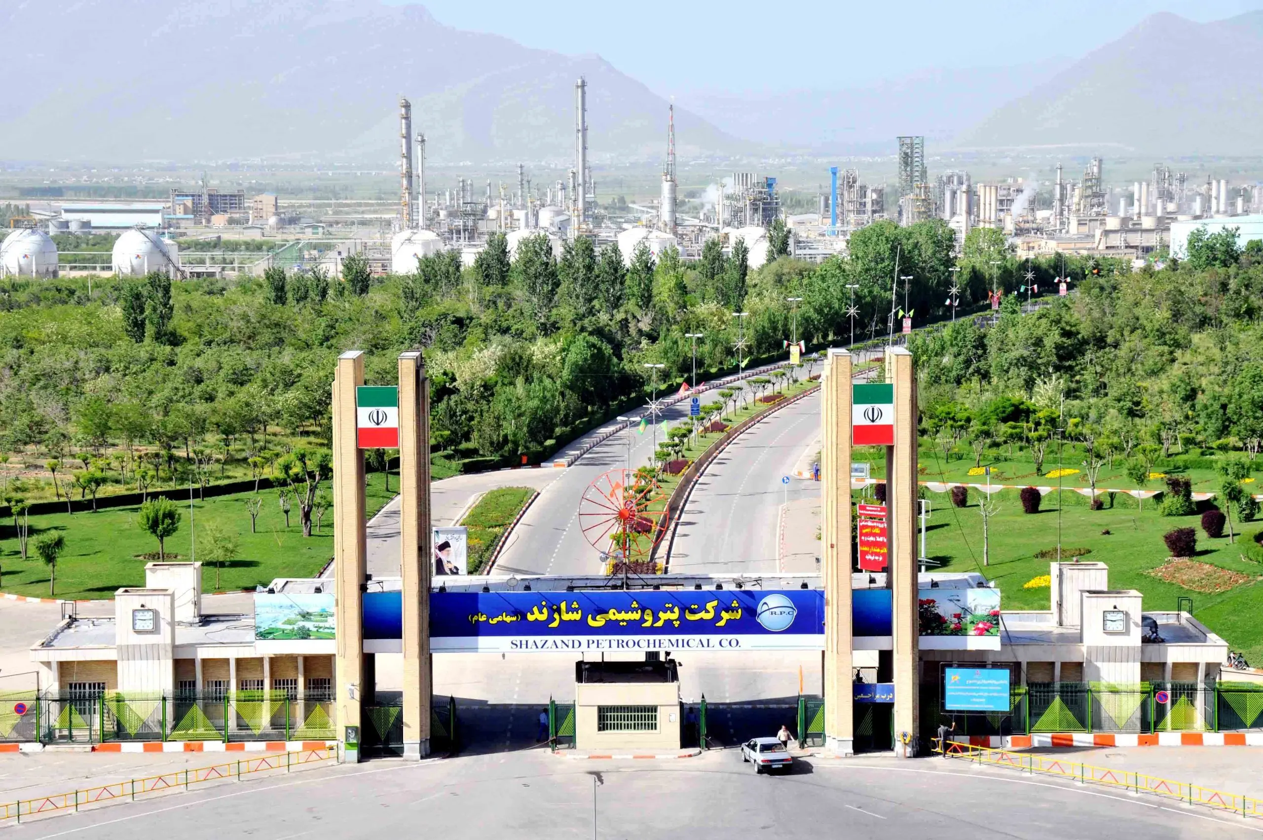 پتروشیمی شازند به بانک ملی برگشت

