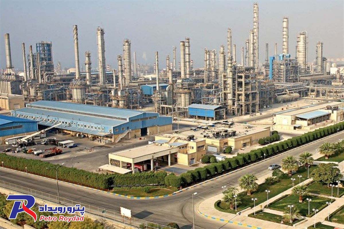 تندیس زرین نشان ملی تعهد به مسئولیت‌های اجتماعی در دستان "مارون"